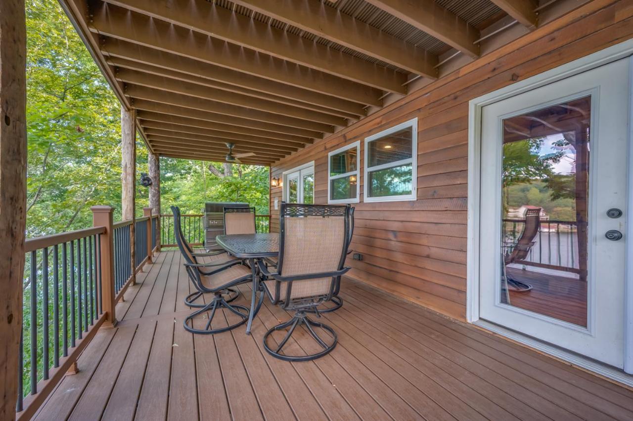 Russell'S Fort At White Oak Point: Historical Cabin On Lake Lure, Luxury, Direct Lake Access! Βίλα Εξωτερικό φωτογραφία
