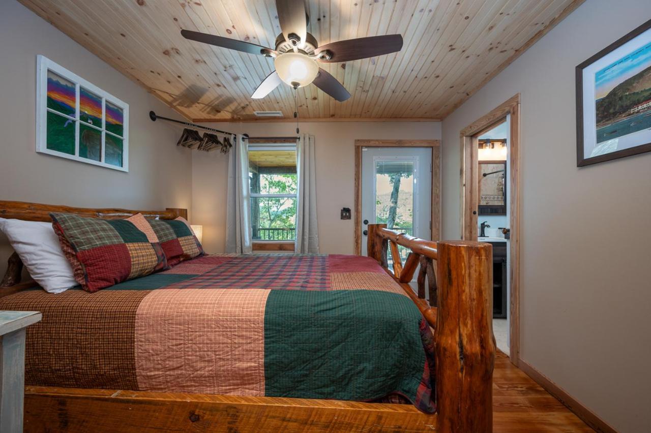 Russell'S Fort At White Oak Point: Historical Cabin On Lake Lure, Luxury, Direct Lake Access! Βίλα Εξωτερικό φωτογραφία