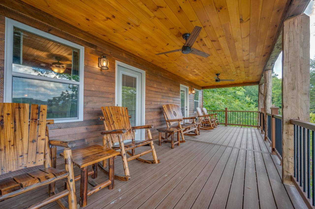 Russell'S Fort At White Oak Point: Historical Cabin On Lake Lure, Luxury, Direct Lake Access! Βίλα Εξωτερικό φωτογραφία