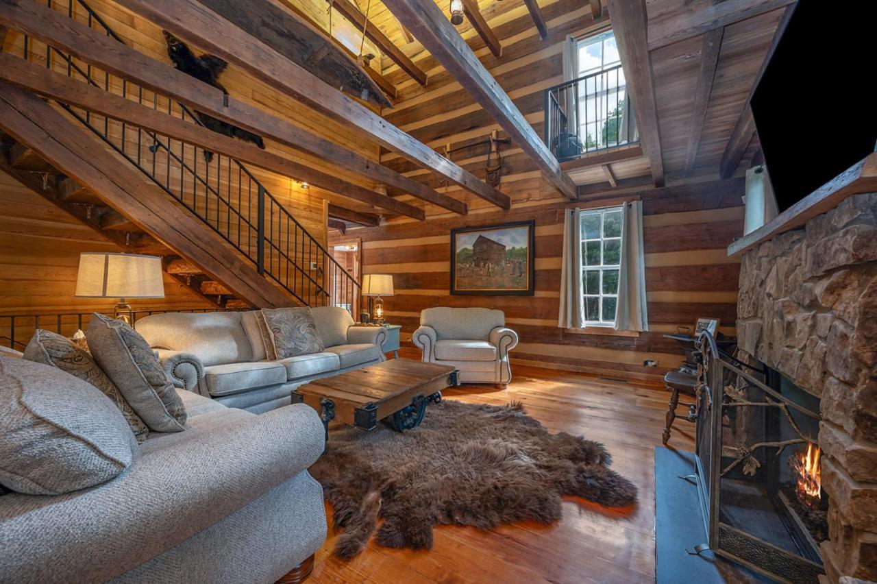 Russell'S Fort At White Oak Point: Historical Cabin On Lake Lure, Luxury, Direct Lake Access! Βίλα Εξωτερικό φωτογραφία