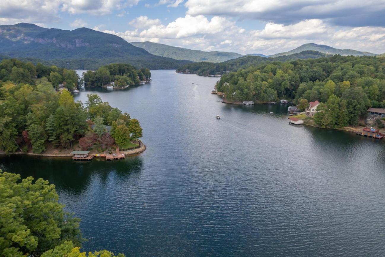 Russell'S Fort At White Oak Point: Historical Cabin On Lake Lure, Luxury, Direct Lake Access! Βίλα Εξωτερικό φωτογραφία