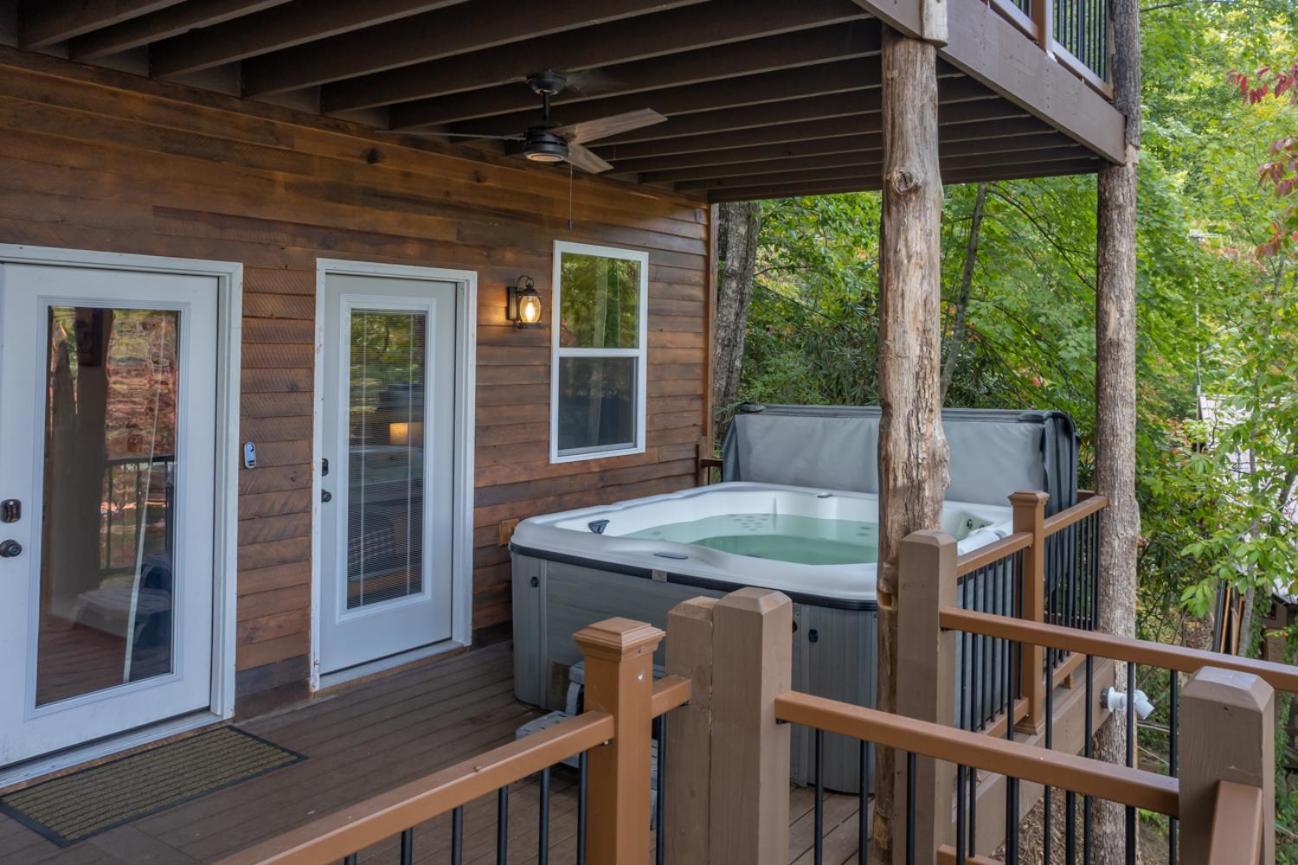 Russell'S Fort At White Oak Point: Historical Cabin On Lake Lure, Luxury, Direct Lake Access! Βίλα Εξωτερικό φωτογραφία